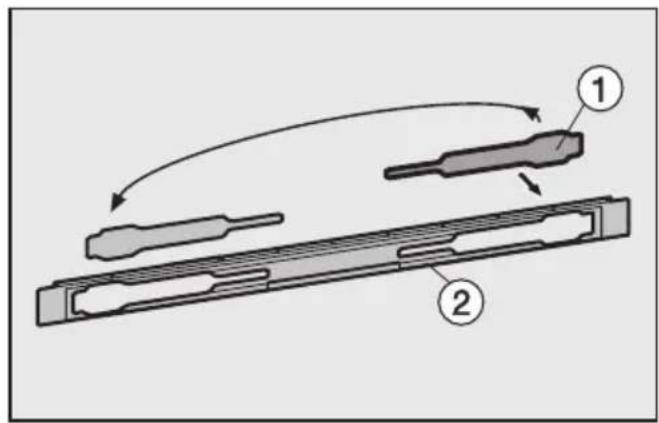 MIELE KFN 14947 SDE - Oberen Türschließdämpfer einsetzen: - 1