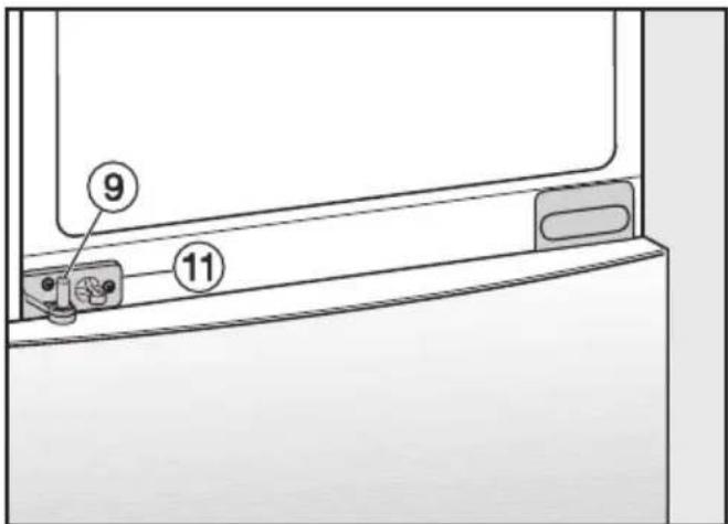 MIELE KFN 14943 SDE - Türanschlag wechseln - 1
