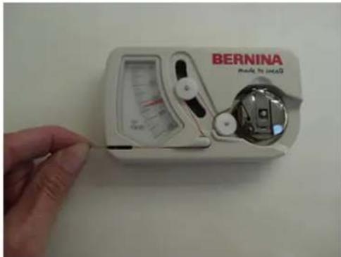 BERNINA Q 24 - Unterfadenspannung einstellen - 3
