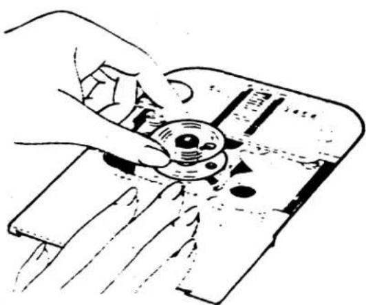 SINGER 1021 - Winding the Bobbin - 3