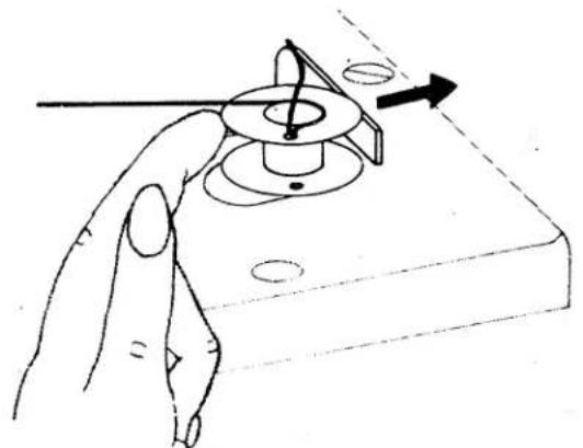 SINGER 1021 - Winding the Bobbin - 5