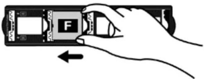 PLUSTEK OpticFilm 7300 - Halter für gerahmte Dias verwenden - 1