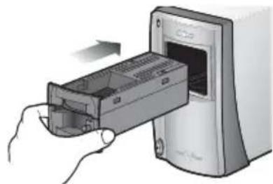 NIKON Coolscan V ED - Setzen Sie den Vorlagenadapter ein - 2