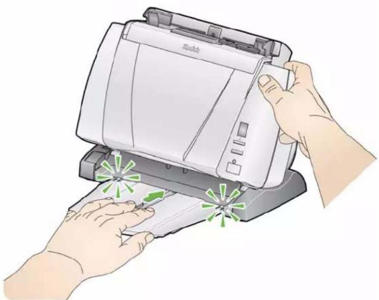 KODAK i1320 - Anbringen des Standard-Ausgabefachs - 2