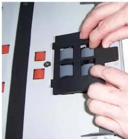 KODAK i1320 - Reinigen des Trennmoduls - 6