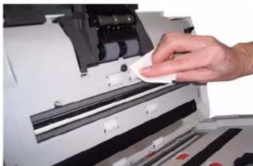 KODAK i1320 - Öffnen der Scannerabdeckung - 2