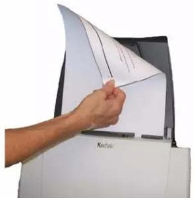 KODAK i1320 - Dokumente zum Scannen vorbereiten - 1