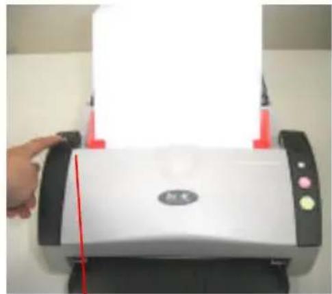AVISION AV220 - Clearing a Paper Jam - 1