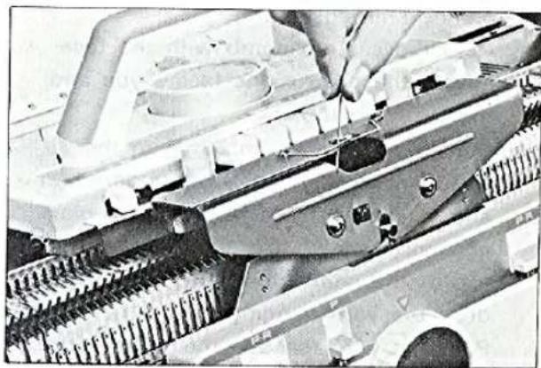 BROTHER KR710 - First row knitting - 4