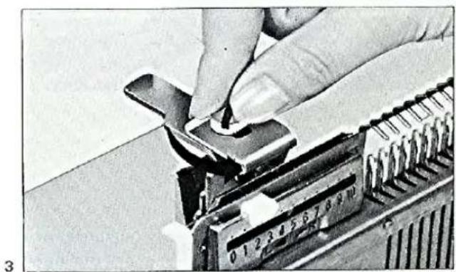 BROTHER KR710 - Setting up your ribber to the knitter - 3