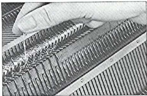 BROTHER KR710 - Unravelling the rows - 2