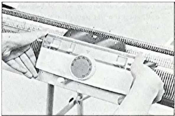 BROTHER KR710 - Setting up your ribber to the knitter - 8