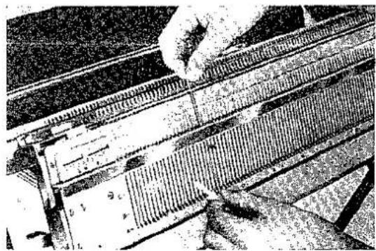 BROTHER KR 551 - HOW TO REPLACE THE PURL NEEDLE - 2