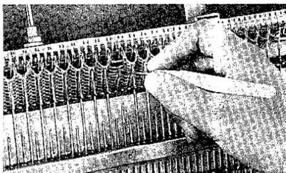 BROTHER KR 551 - HOW TO PICK UP DROPPED STITCH - 3