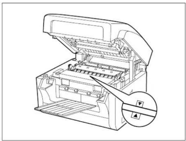 PANASONIC UF-5600 - Einsetzen der Toner- und Trommelkartusche - 1