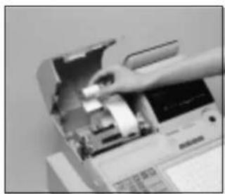 CASIO TK-7500 - Auswechseln des Kassenbonstreifens - 5
