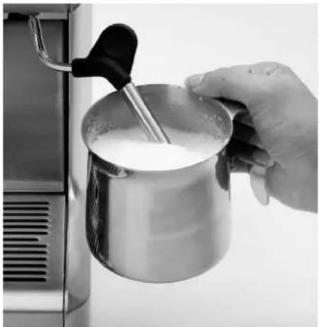 Solis 110 - SO WIRD MILCH FÜR CAPPUCCINO ODER LATTE MACCHIATO AUFGESCHÄUMT - 2