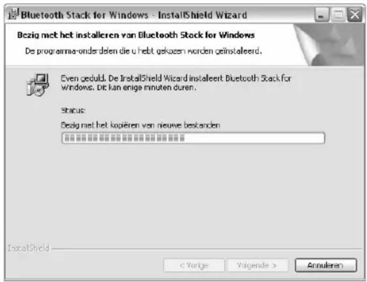 Bluetooth Stack for Windows - InstallShield Wizard Bezig met het installeren van Bluetooth Stack for Windows De programma-onderdelen die u hebt gekozen worden geinstalleerd. Even geduld. De InstallShield Wizard installeert Bluetooth Stack for windows. Die kan enige minuten duren. Status: Bezig met het kopiëren van nieuwe bestanden InstallShield < Vorige Volgende > Annuleren