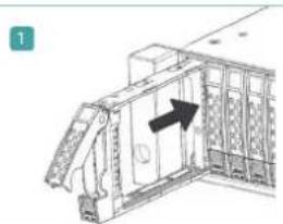 Qsan XCubeSAN XS1212S - Einbau des Laufwerkeinschubes in das Gehäuse - 2