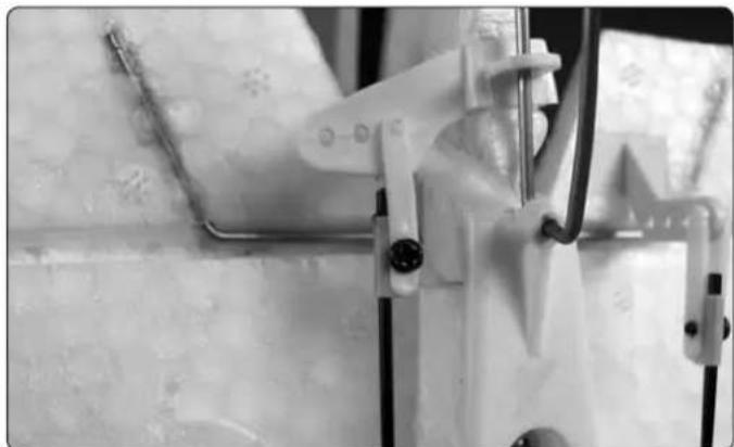 Hobbico Mini Switch - CHANGING TO THE LOW WING CONFIGURATION - 7