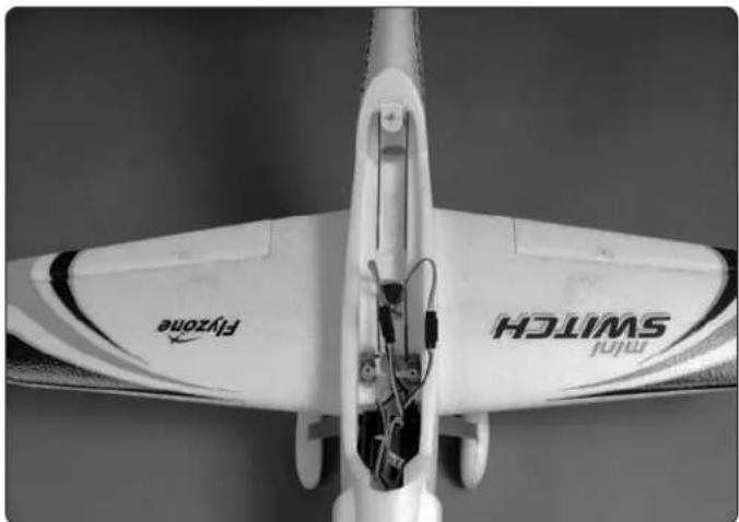 Hobbico Mini Switch - CHANGING TO THE LOW WING CONFIGURATION - 5
