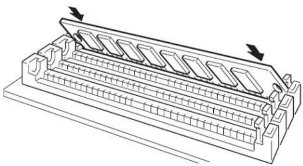 YAMAHA A3000 - Die SIMMs in die Speicher-Steckplätze einstecken. - 2