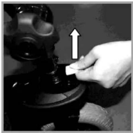 Travelux Boost - Flipping up the tiller - 1