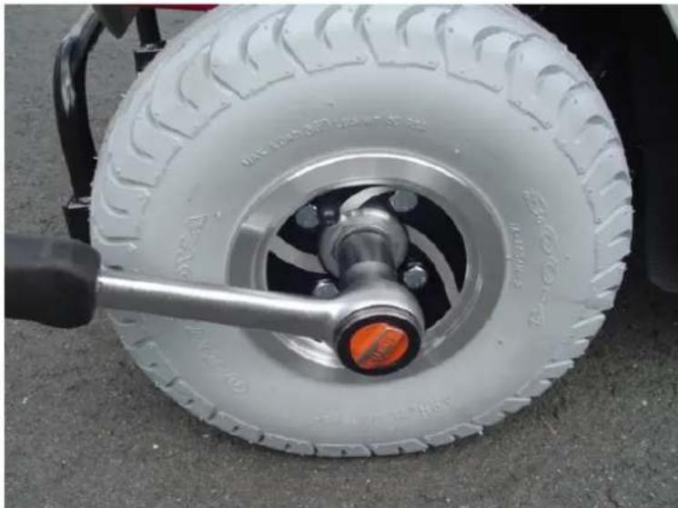 Dietz Alvaro - Reifen-Service - 1