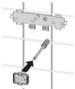 AEG DDLE OKO TD 18 - Fitting the cable grommet - 1