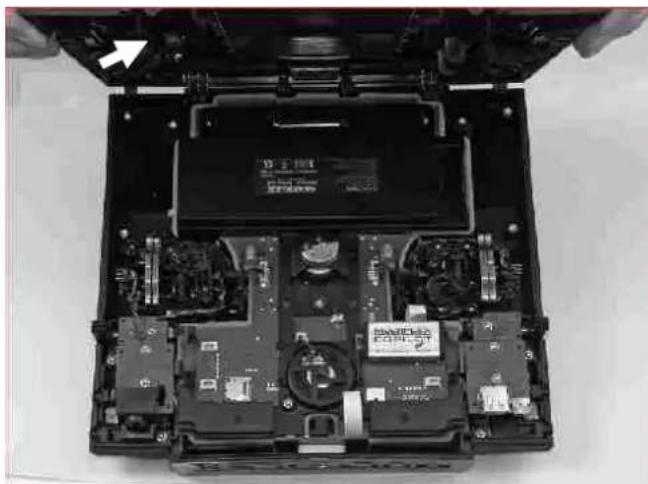 MULTIPLEX PROFI TX16 Master Edition - Gehäuse öffnen - 4
