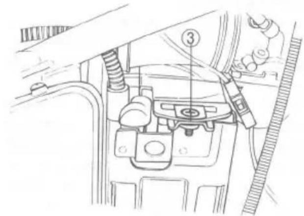 SUZUKI LS650P (2001) - Battery Removal - 5