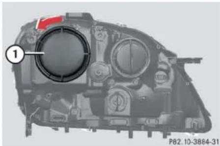 Mercedes-Benz ML 550 (2008) - Replacing bulbs for front lamps - 2