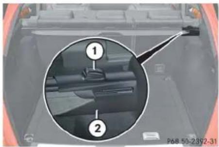 Mercedes-Benz ML 550 (2008) - Removing blind - 1