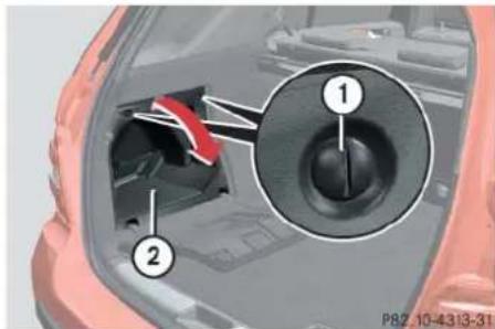 Mercedes-Benz ML 550 (2008) - Opening the side trim panels - 2
