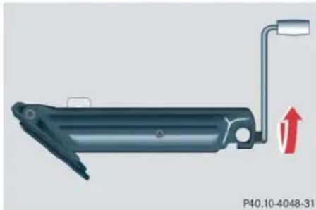 Mercedes-Benz ML 550 (2008) - Storage position - 1