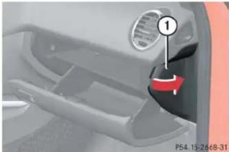 Mercedes-Benz ML 550 (2008) - Fuse box in passenger compartment - 1