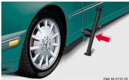 Mercedes-Benz E430 (2000) - Warning! - 3