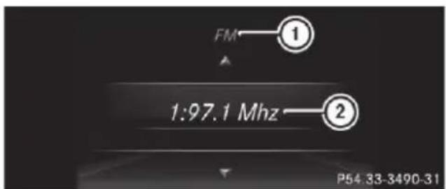 Mercedes-Benz CLS (2016) - Selecting a radio station - 1