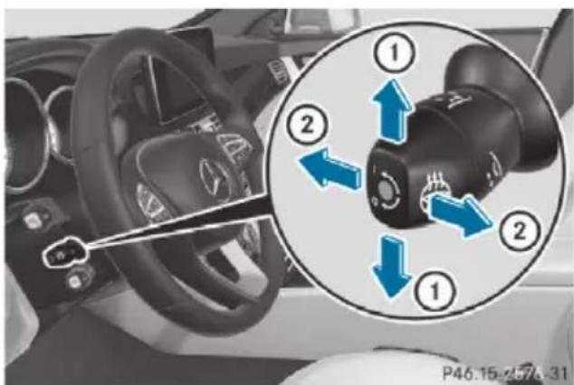 Mercedes-Benz CLS (2016) - Adjusting the steering wheel electrically - 1