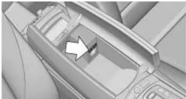 BMW 740Li (2008) - Anschluss USB-Gerät über USB-Audio-Schnittstelle - 1