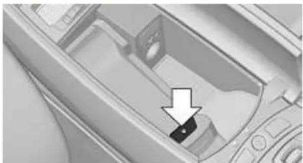 BMW 740Li (2008) - Snap-In-Adapter ein setzen - 1