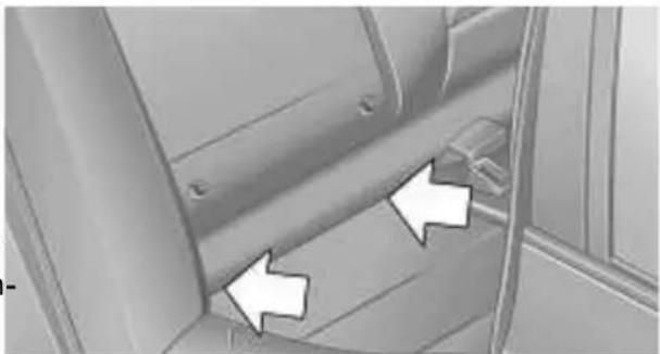 BMW 740Li (2008) - Aufnahmen für untere ISOFIX Verankerungen - 1