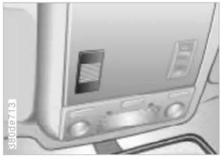 BMW 740iL (1999) - Getränkedosenhalter Autotelefon\* Ascher - 2