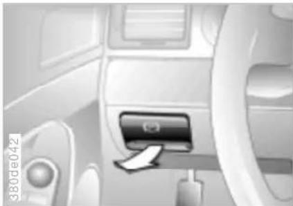 BMW 735i (1999) - Parkbremse Schaltgetriebe - 1