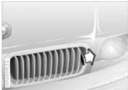 BMW 725tds (1999) - Motorhaube - 3