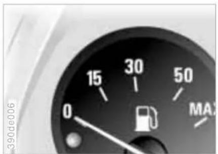 BMW 540i (1997) - Kraftstoffanzeige - 1