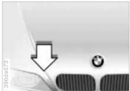 BMW 540i (1997) - Motorhaube - 4