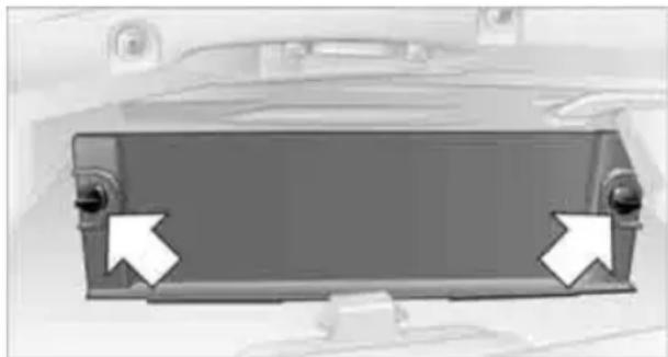 BMW 328i xDrive (2010) - Fuses - 2
