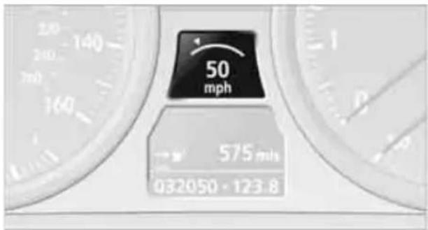 BMW 328i xDrive (2010) - Storing current speed - 1