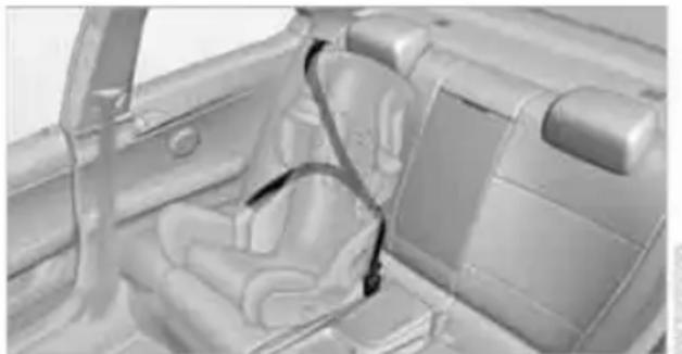 BMW 328i xDrive (2010) - Child seat security - 1